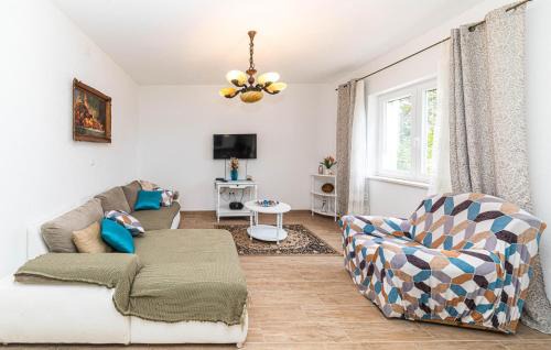 Kastel Novi House | Nice Home In Kastel Novi With Kitchen