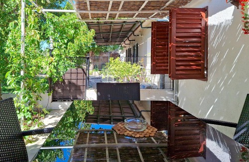 Sibenik House | Nice home in Konjevrate with kitchen