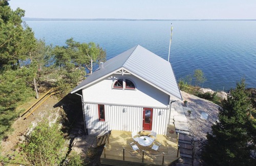 Lidkoping House | Nice home in Lidköping with kitchen