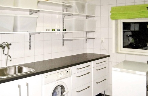 Grimsland House | Nice home in Lundegrend with WiFi