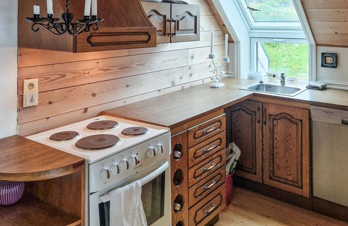 Radoy House | Nice home in Manger with house sea view