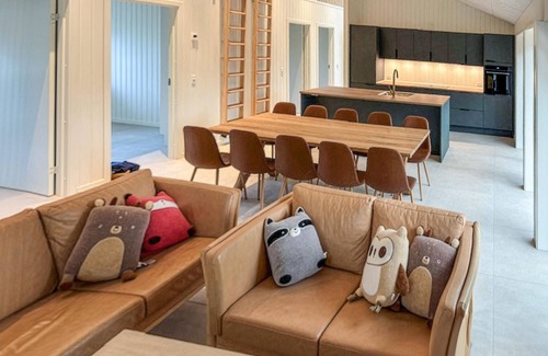 Bedegaard House | Nice home in Nexø with sauna