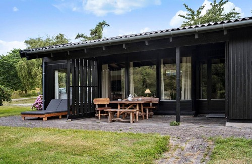 Klint House | Nice home in Nykøbing Sj with kitchen