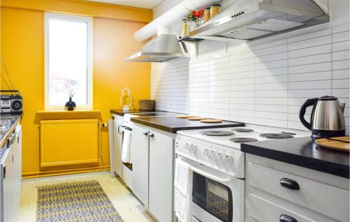 Orrefors House | Nice Home In Orrefors With Jacuzzi