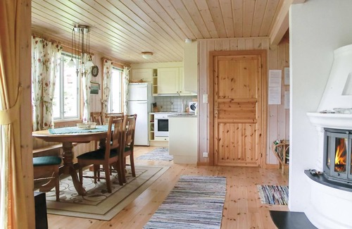 Songe House | Nice home in Risør with kitchen
