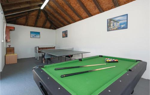 Sestanovac House | Nice Home In Sestanovac With Kitchen