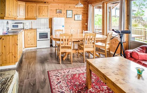 Finnoy House | Nice Home In Sjernarøy With Sauna