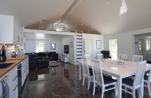 Sjotorp House | Nice home in Sjötorp with kitchen