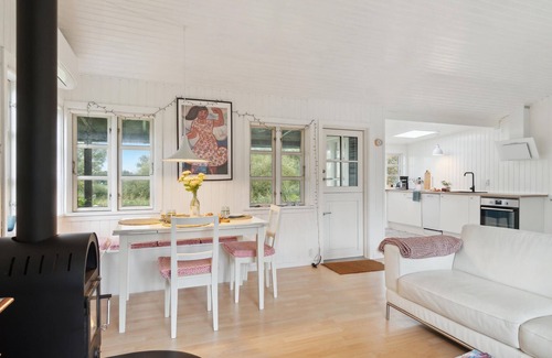 Store Kongsmark House | Nice home in Slagelse with kitchen