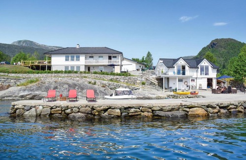 Strandebarm House | Nice home in Strandebarm with 2 Bedrooms and WiFi