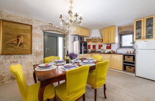 Vizinada House | Nice home in Vizinada with WiFi