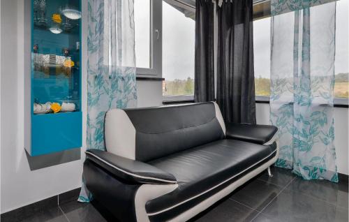 Karlovac House | Nice Home In Zadoborje