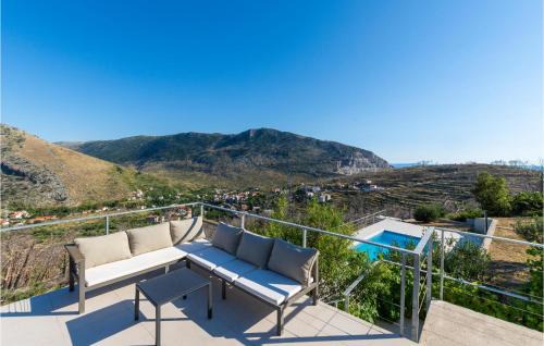 Zrnovnica House | Nice Home In Zrnovnica