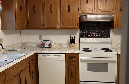 Tazewell House | Nice home under 3 min. to the Back of the Dragon Center & downtown Tazewell.