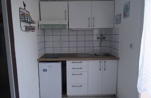 Saint-Henri Apartment | Nice independent studio on the ground floor of a villa in L'estaque Mourepiane.