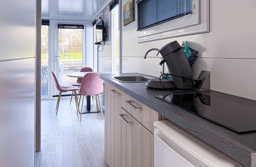 Naarderbos Boat Rental | Nice ship in Naarden with lake view