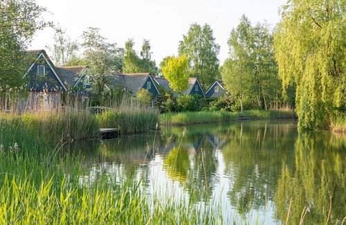 Paasloo House | Nice Thatched Villa With Dishwasher, in a National Park