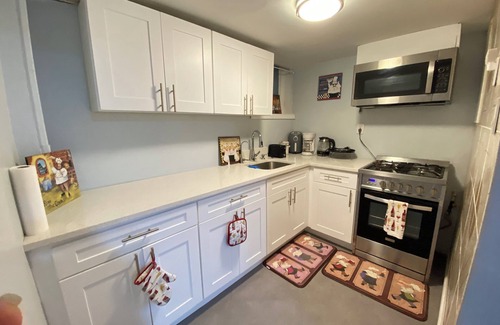 North Bergen Apartment | Nice two Bedroom apt at 25 Minutes to New York Excellent bus Transportation