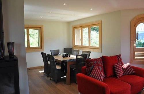 Alpe des Chaux Ski Chalet | Nico