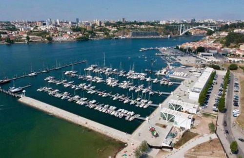 Porto Boat Rental | NIGHT ON BOARD - 2 Rooms + 2 WC + Wifi + TV