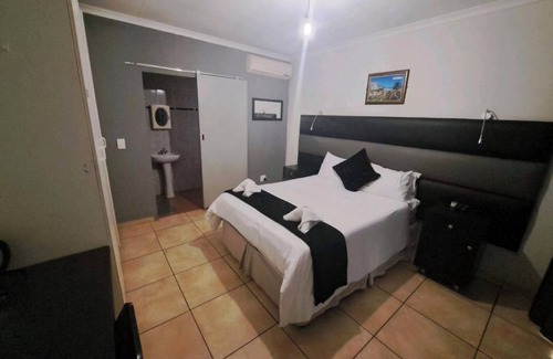 Broederstroom Hotel | Nikita Motel