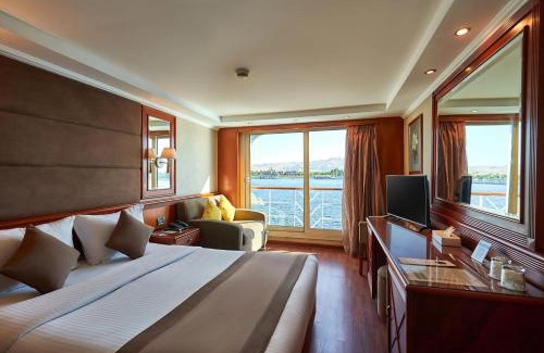 Nile River Luxor Boat Rental | NILE CRUISE ROYAL QUEEN I Every Saturday from Luxor 4 nights, and every Wednesday from ASWAN 3 nights