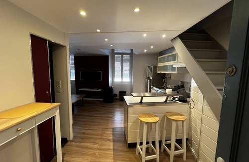 Quartier Administrations Condo | NIMES Superb air-conditioned duplex apartment