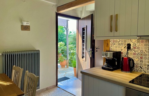 Tsagarada Apartment | NiobenCosy apartment with terrace, overlooking the towering plane trees