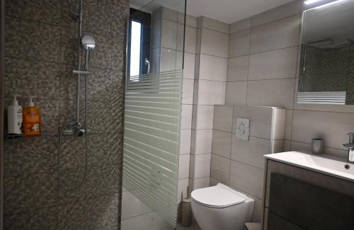 Agia Marina Apartment | Nipo sea views apartment