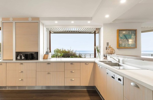 Mollymook House | Nirvana - Beach front house in Mollymook