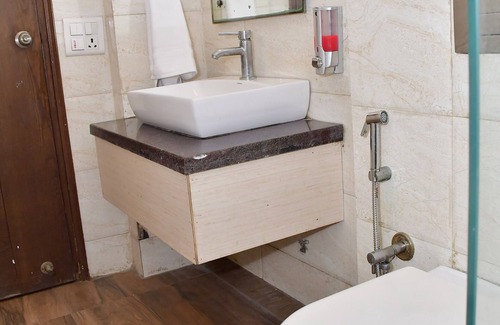 Jasola Hotel | Nirvana Suites