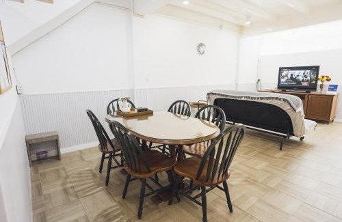 Bang Na Apartment | Nitichai place, Cozy 3-Storey Sukhumvit Stay