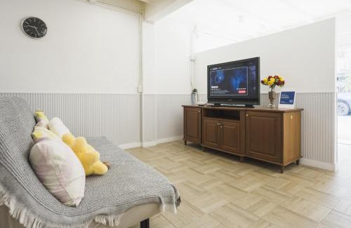 Bang Na Apartment | Nitichai place, Cozy 3-Storey Sukhumvit Stay
