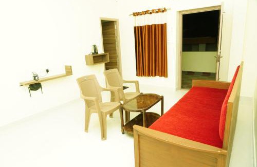 Yercaud Hotel | NJK Residency