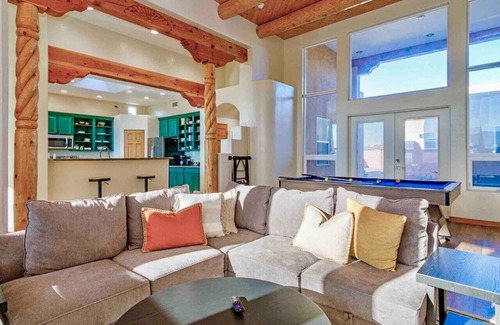 Rio Rancho Apartment | NM Home w/Mountain Views + Sunrise