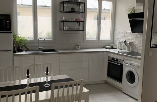 Saint-Gervais Apartment | nMarais Magic - Calm & bright - Rue des Rosiers Paris 4th