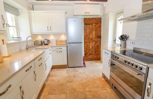 Chedworth House | NO 1 EASTINGTON, family friendly, with open fire in Northleach