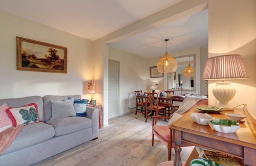Swaffham Apartment | No 1 , Sparham Hall - sleeps 5 guests in 3 bedrooms
