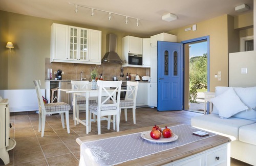 Sarlata Villa | No 2 Forget Me Not Villa with private pool in stunning location