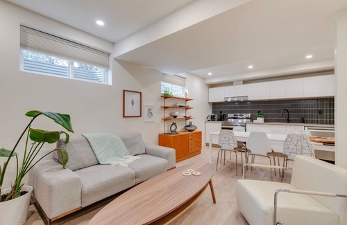 Northwest Calgary House | No. 2 Rosetree Suites - Stylish 3BR Home w/Perfect Quiet Calgary Location