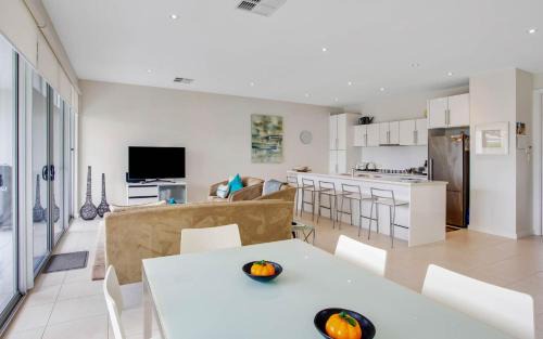 Hayborough Apartment | No 7 Summer Salts