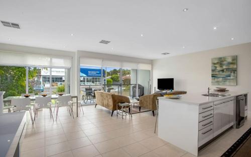 Hayborough Apartment | No 7 Summer Salts