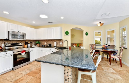 Tuscan Ridge House | NO Carpet House! Private Pool & Spa Cozy 4 bedrooms/3 bathrooms Home by Disney