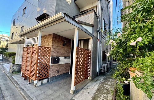 Itabashi House | No need to climb stairs because it is on the first floor! 7 minutes to the station! Spacious and ideal for families and friends traveling together