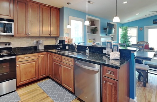 Carolina Beach House | No Worries in Paradise | Private Walkway to Beach!