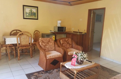 Kribi Cabin | Noah Treehouse Families 2 Bedrooms (4) B&B