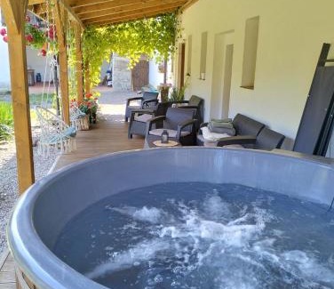 Bystrzyca Kłodzka Bed & Breakfast | Noclegi i sauna w starym domu