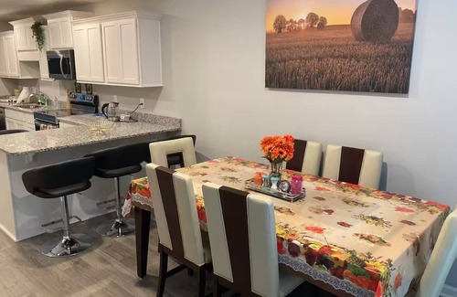 Smyrna House | Noel , Relax , Quit