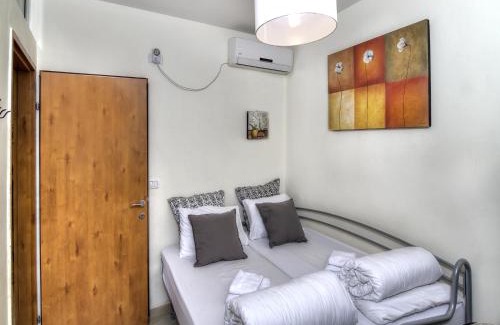 Safed Old City House | Nofesh Baatika