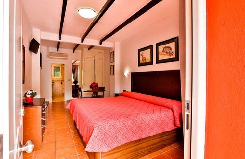 Santo Tome Hotel | Noguera de la Sierpe